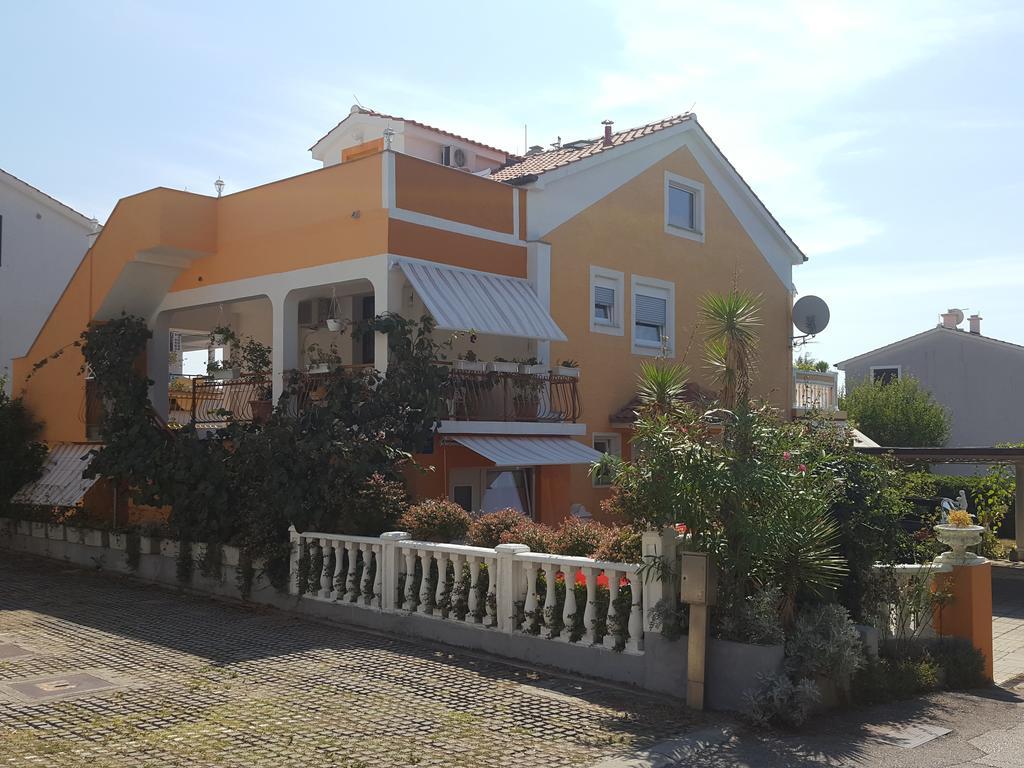 Apartments Setka 克尔克 外观 照片